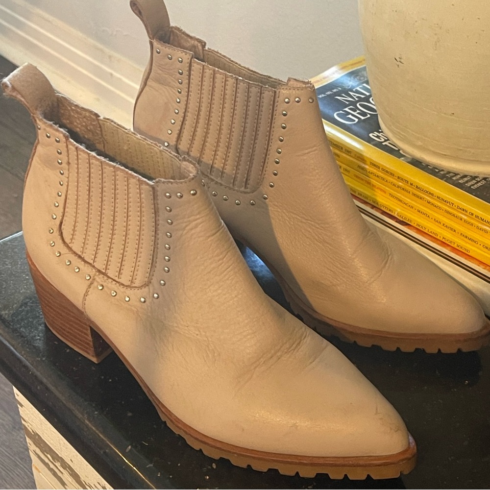 Solsana booties